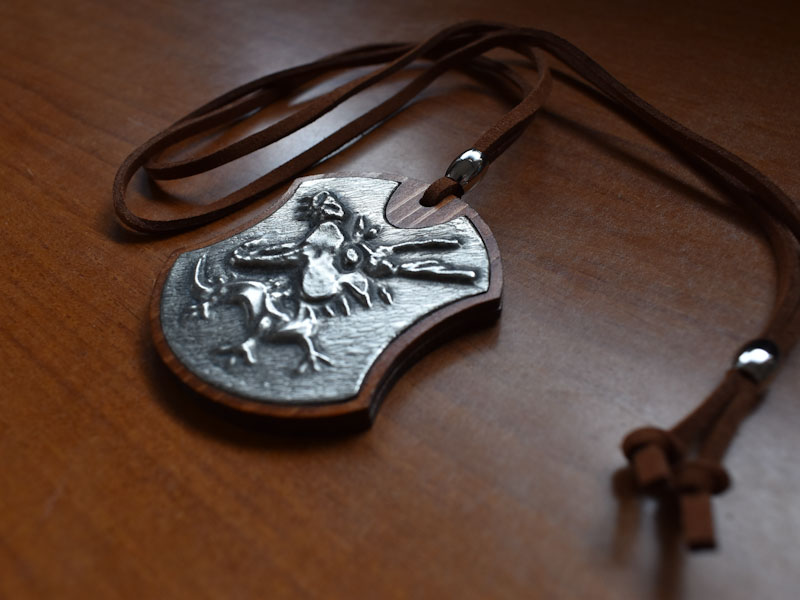 龍のペンダント